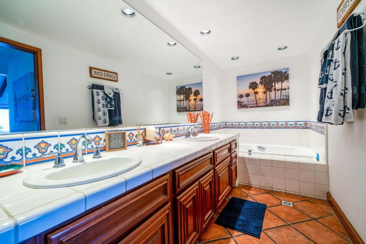 Gorgeous Oceanfront Villa With Panoramic Views Avalon Esterno foto
