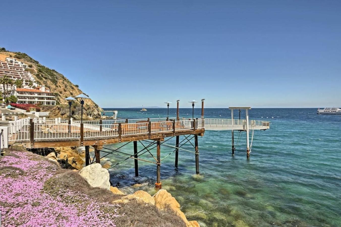 Gorgeous Oceanfront Villa With Panoramic Views Avalon Esterno foto