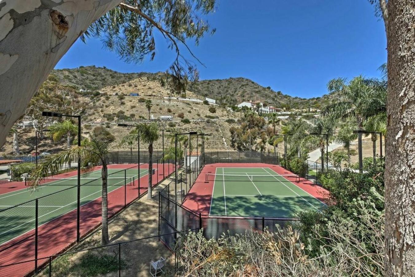 Gorgeous Oceanfront Villa With Panoramic Views Avalon Esterno foto