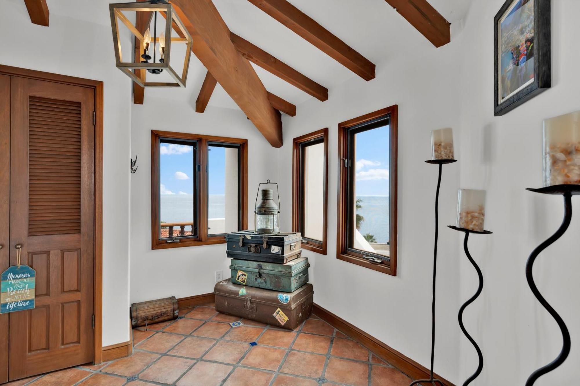 Gorgeous Oceanfront Villa With Panoramic Views Avalon Esterno foto