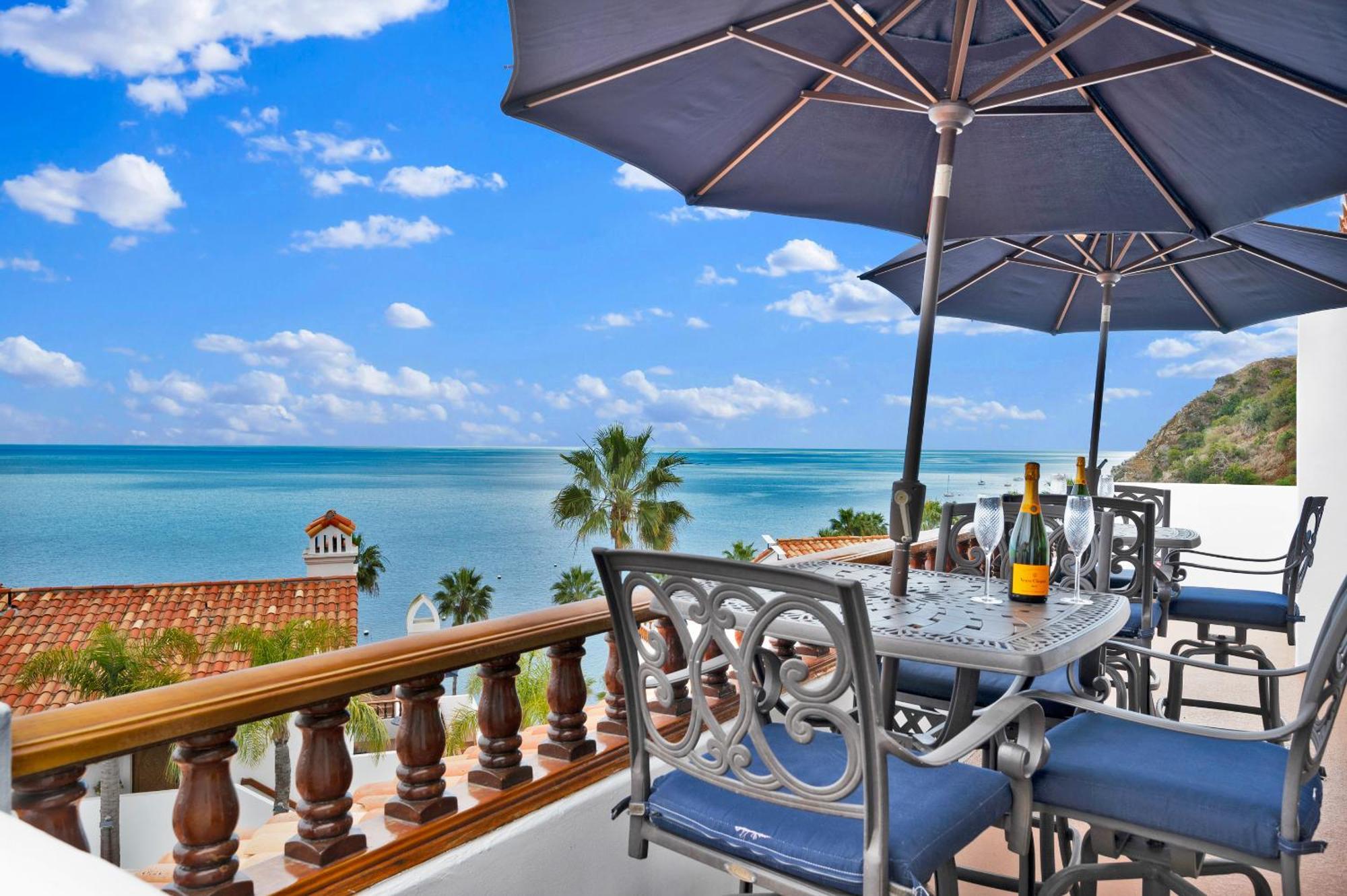 Gorgeous Oceanfront Villa With Panoramic Views Avalon Esterno foto