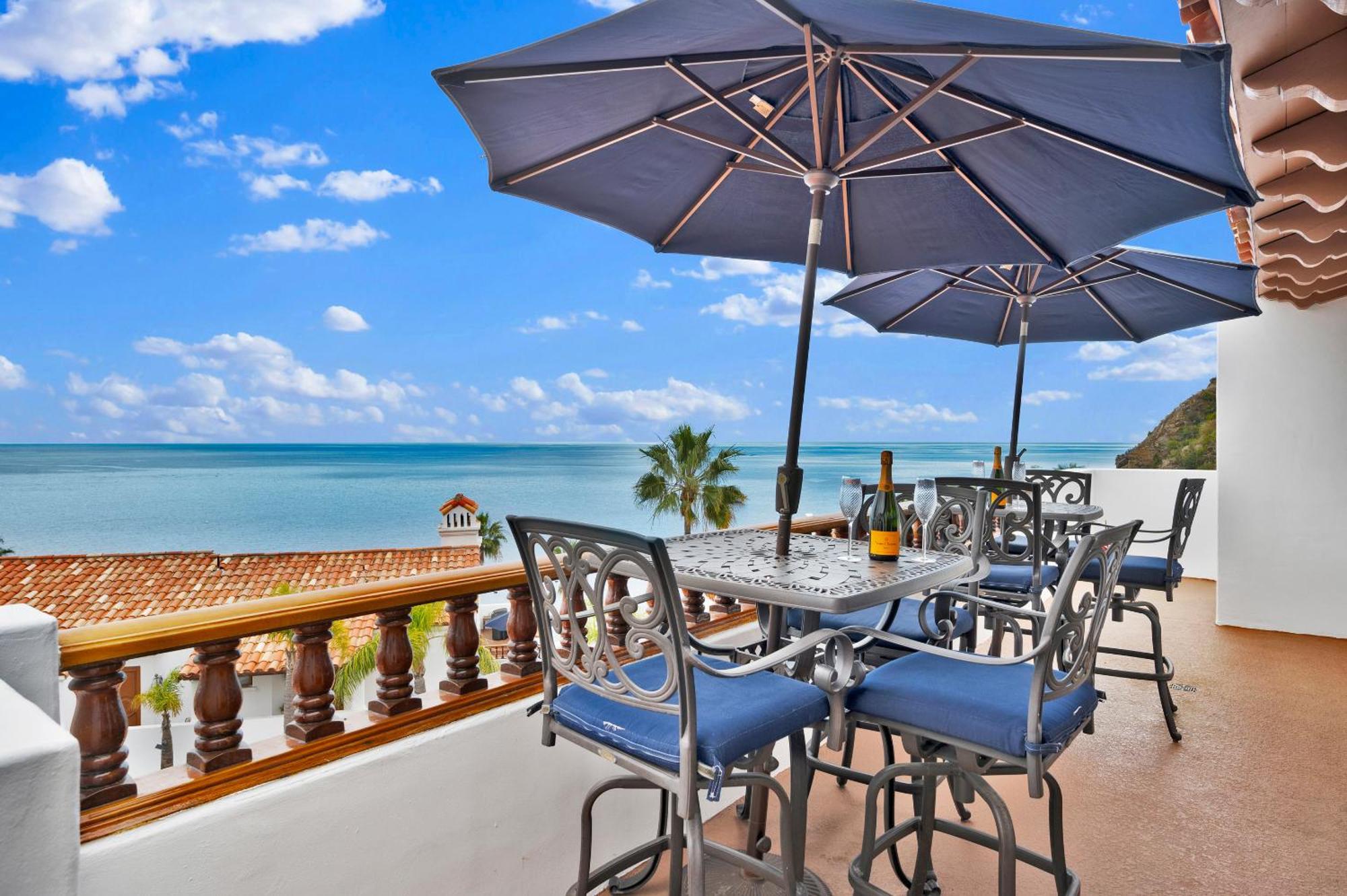 Gorgeous Oceanfront Villa With Panoramic Views Avalon Esterno foto